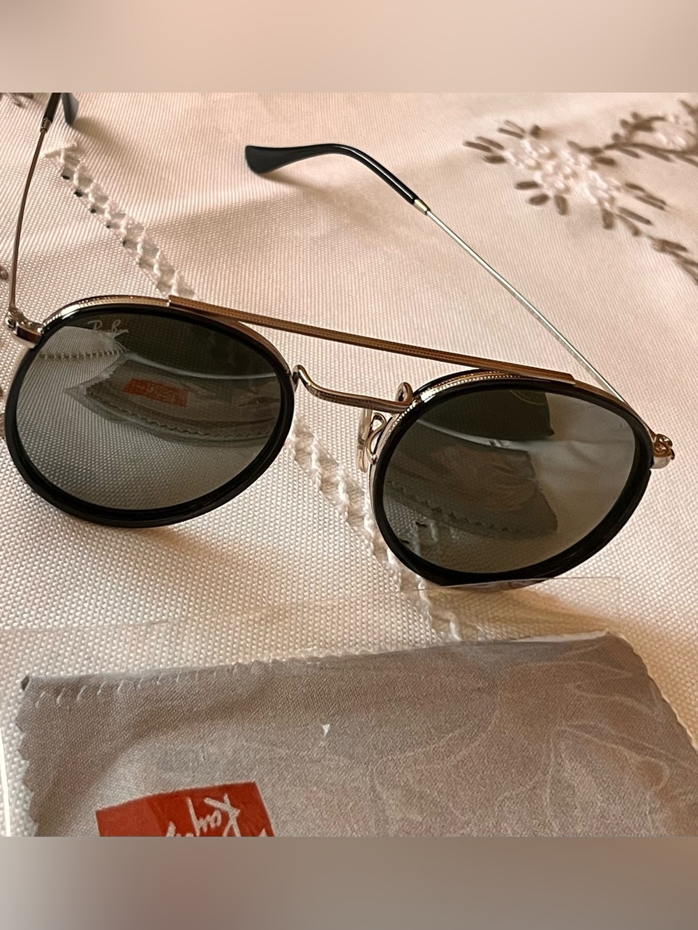 RAY BAN  Round Mirrored Sunglasses